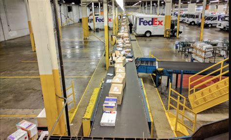 What Do FedEx Package Handlers Do? And Why Do They Sometimes Feel Like Superheroes in Disguise?